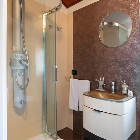 Pavean Bed & Breakfast 4*